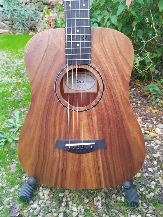 Taylor Baby Koa Acoustic-Electric Guitar / Guitarra