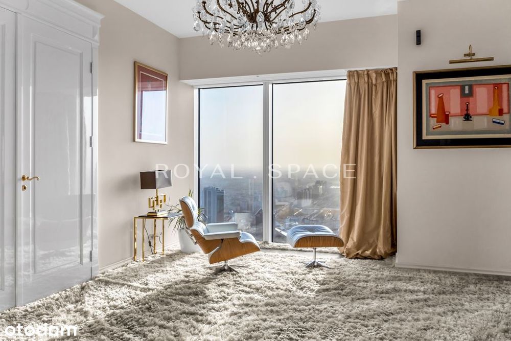 Stunning High-Floor Apartment | Złota 44