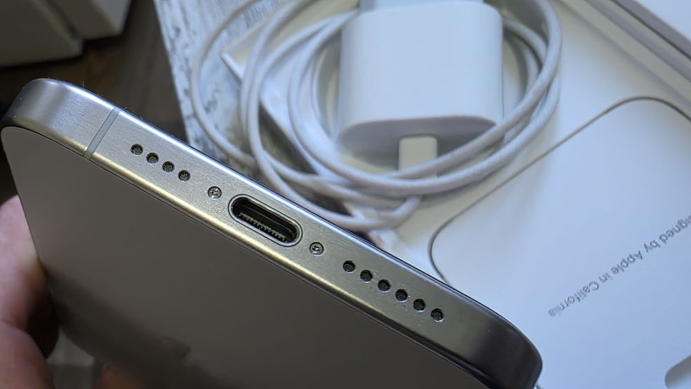 Iphone 15pro max 256Gb, White Titanium, Sim+Esim, 1рік, 91%, без втручань!