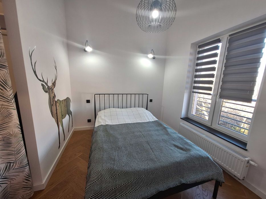 Apartament z sypialnią i balkonem + miejsce parkingowe, teren ogrodzony i monitorowany, w Centrum, ul. Kołłątaja 10 - Więcej
