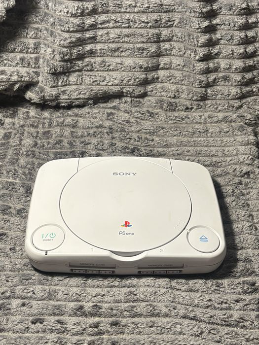Sony playstation 1 +pad czarny+kable