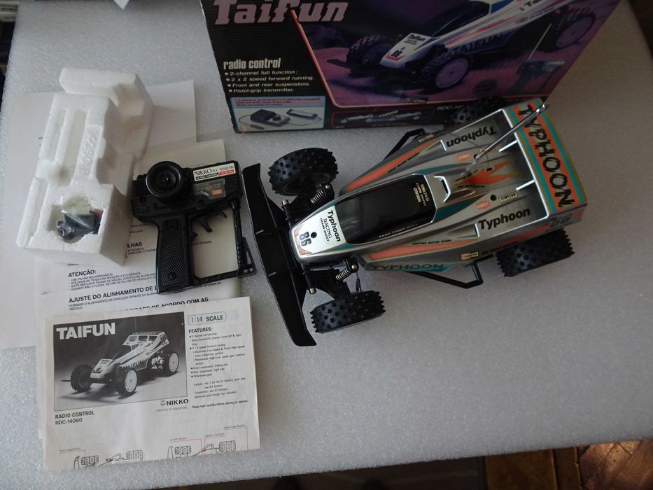 Antigo carro telecomandado Nikko - Taifun RDC-14060 na caixa