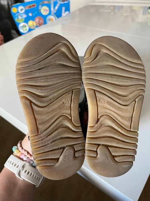 Mrugała sandały 25