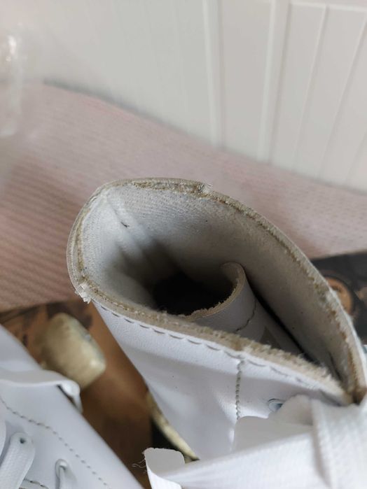 Wrotki skórzane r. 36