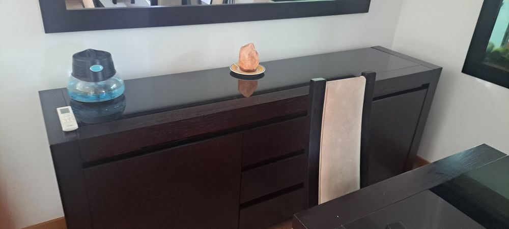 Recheio vivenda completo salas de estar, jantar, sofá com chaise longa electrica e mesa de centro e um quarto
