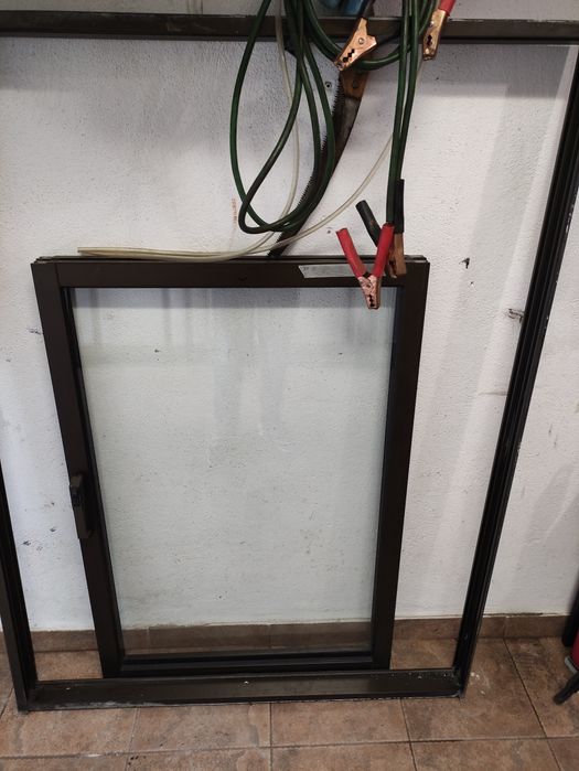 5 janelas de alumínio castanho - vidro simples