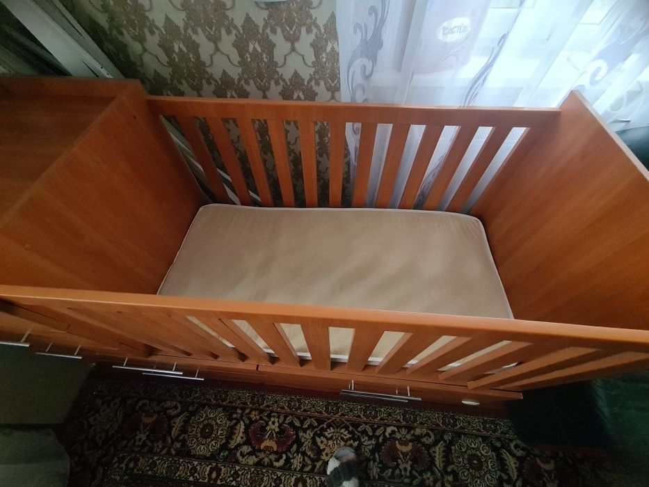 Продам ліжечко дитяче від 0 до 5 років 4в1