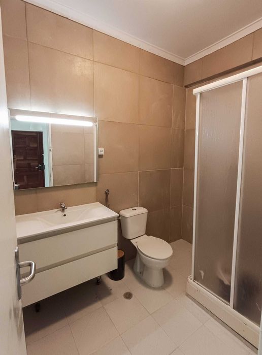 Quarto para Alugar – Póvoa de Santa Iria Forte da Casa (Despesas Incluídas)
