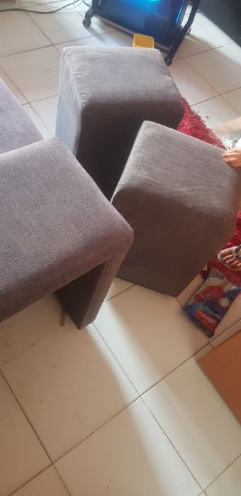 Sofa chaise long cinzento