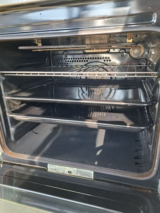 Piekarnik z płytą elektryczną