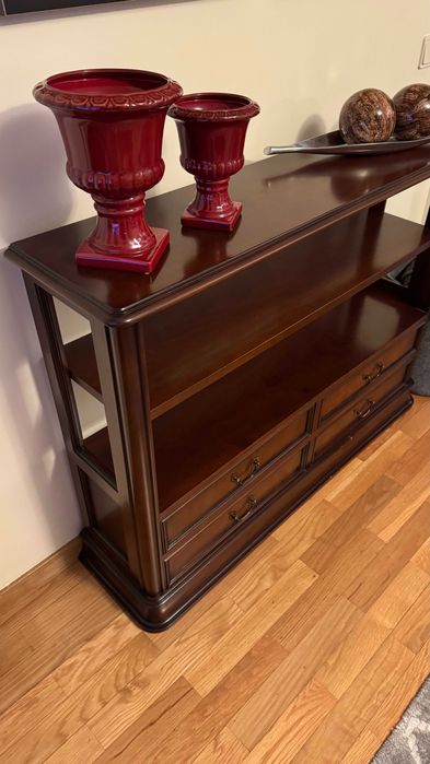 Móvel de apoio vintage em ótimo estado.