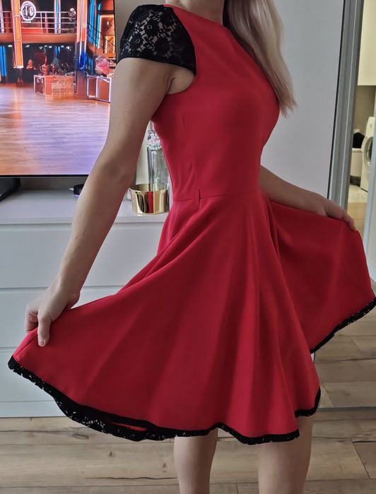 Piękna, czerwona sukienka