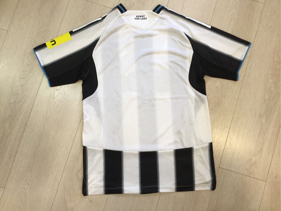 Продам футболку Adidas Newcstle United розмір M перфорована