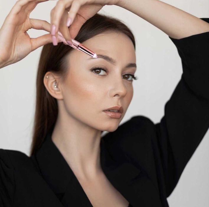 Depilator TRYMER DO BRWI twarzy nosa ciała w formie szminki