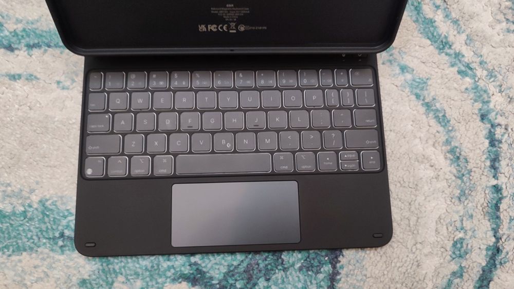 Keyboard with Magnet and Case for iPad Air/Pro 11 Inches63824736715393123