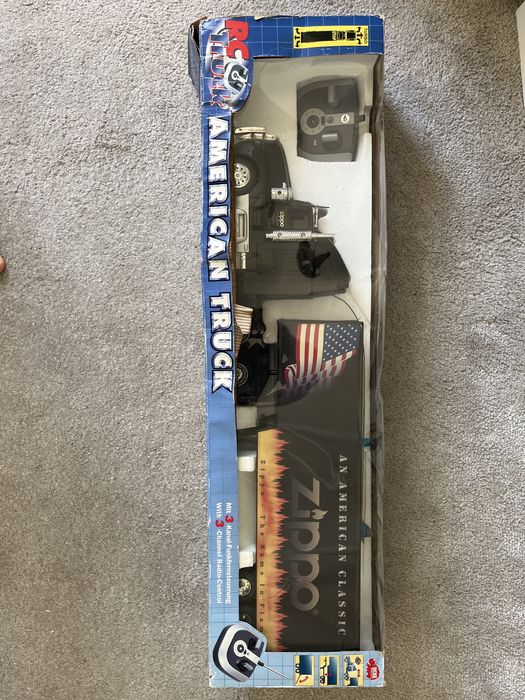 Camião de coleção telecomandado ZIPPO