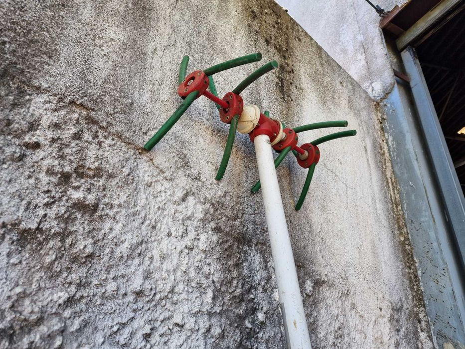 Varejador de frutos / Azeitona / Amêndoa entre outros a bateria - 12v