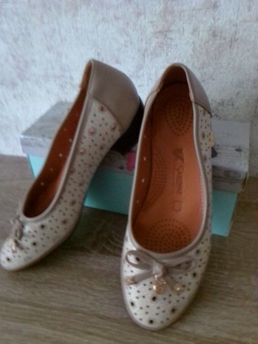 Жіночі туфлі  38 розмір.
