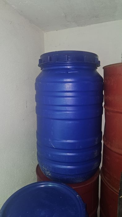Bidons plásticos 30/60/ 100 / 130 / 170 / 220 Litros