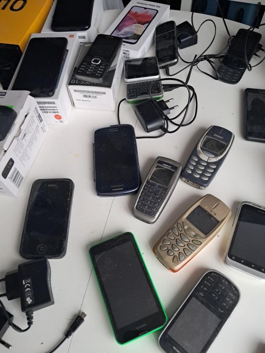 Sprzedam Telefony