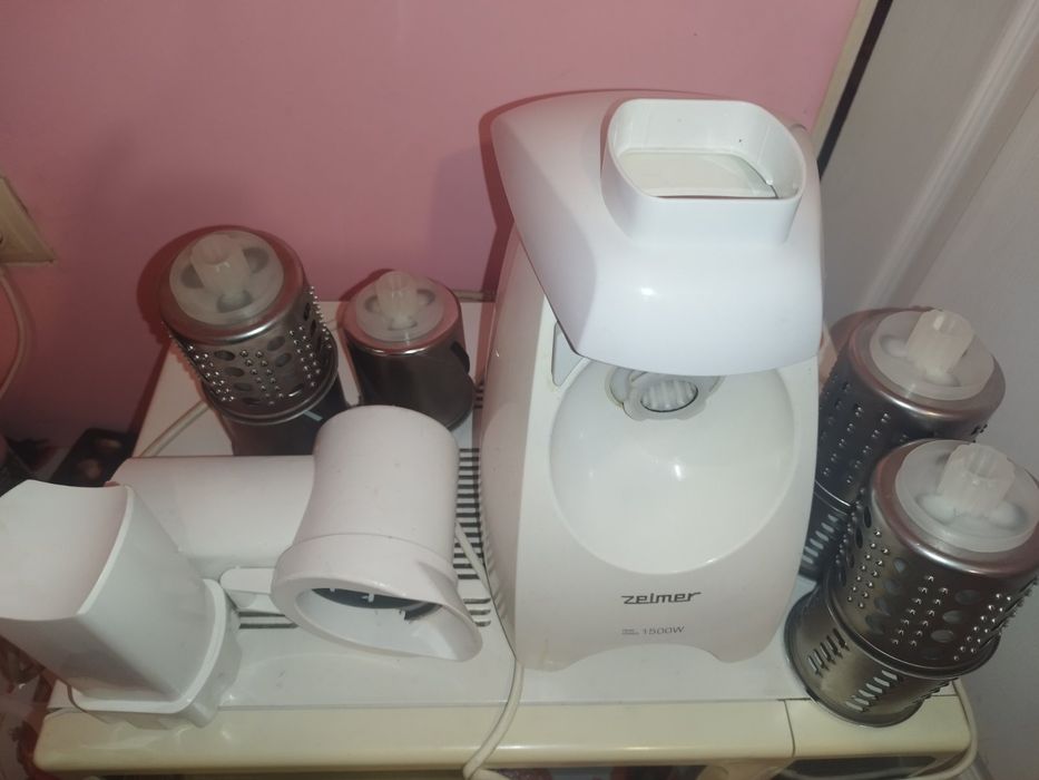 Продам комбайн не дорого.