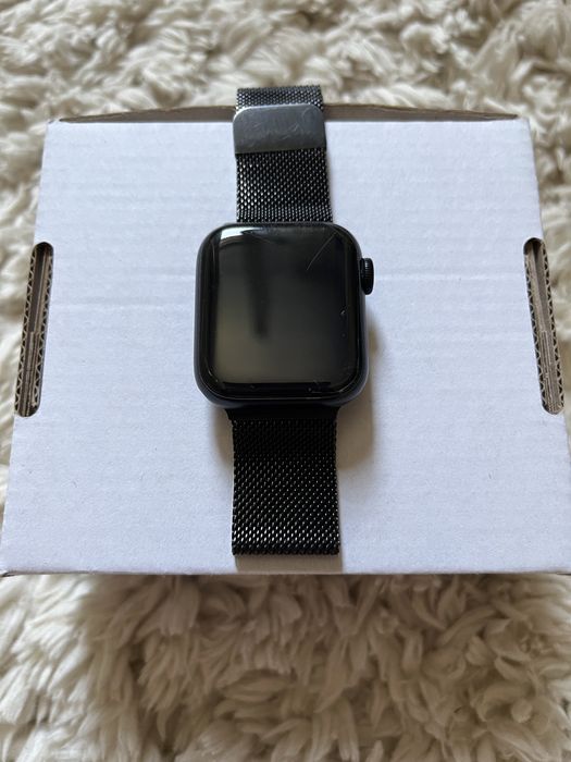 Продам Apple Watch SE 2 40mm