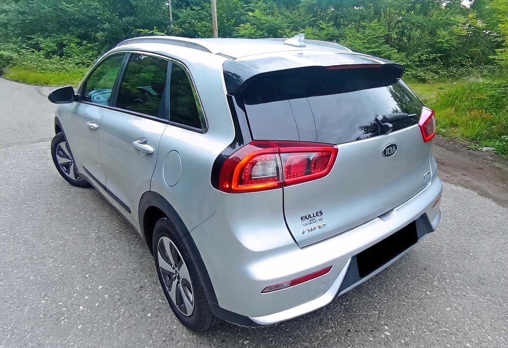 KIA Niro Гібрид економний