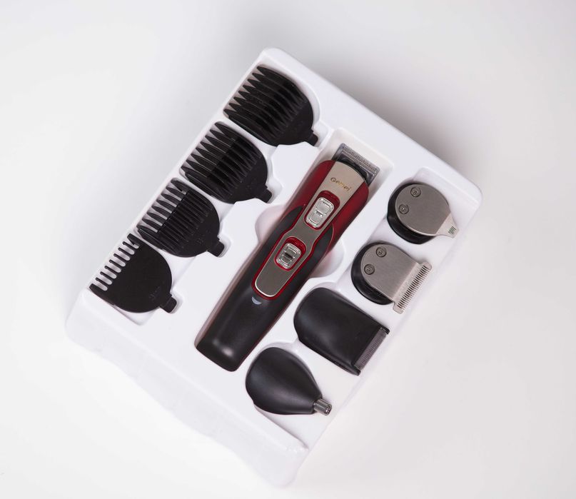 Машинка для стрижки та триммер для бороди  Gemei GM-592 10 в 1