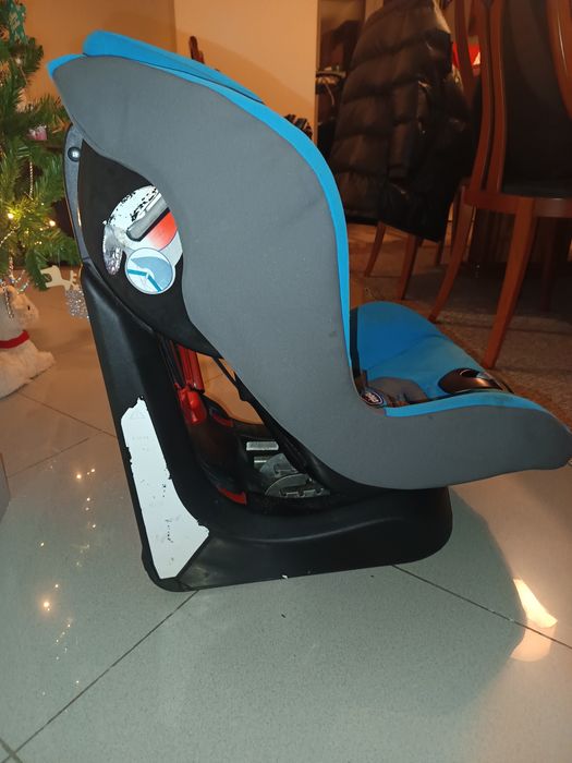 Cadeira  para carro Chicco bebe/criança.