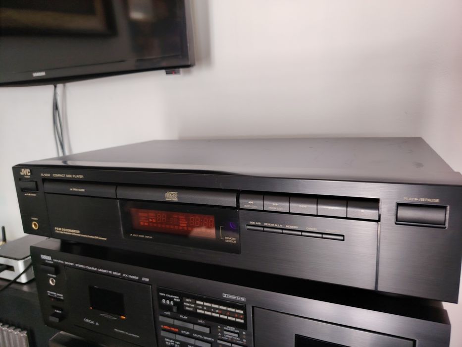 JVC XL V242  CD player