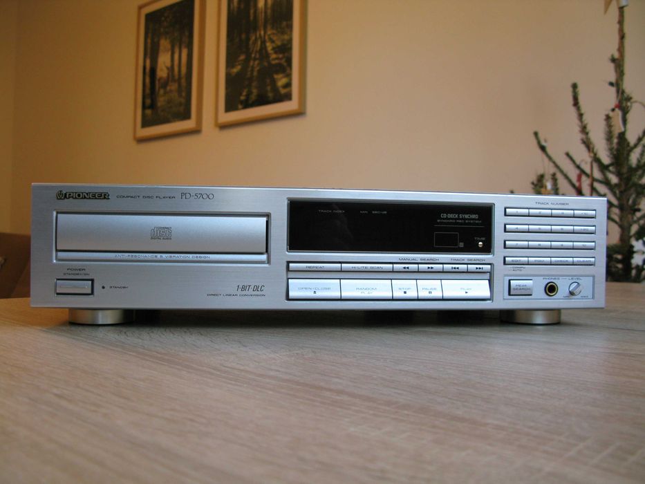 Odtwarzacz PIONEER PD 5700 nad marantz philips sony denon