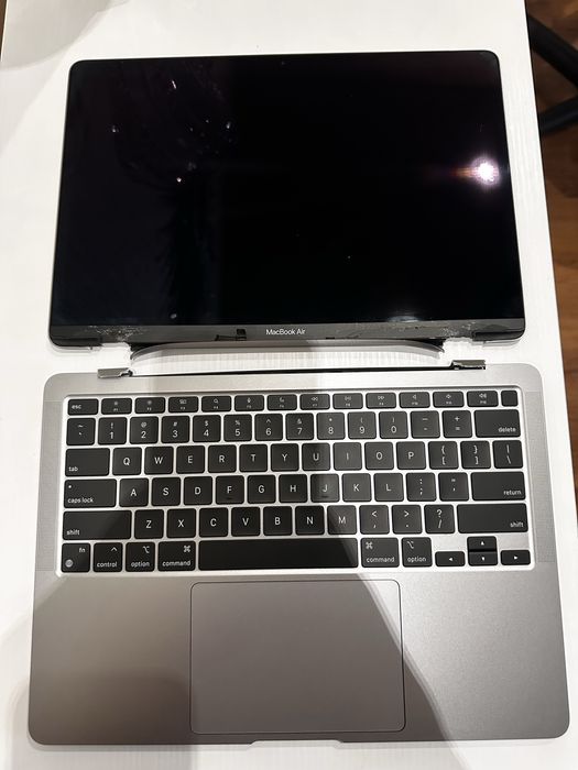 MacBook Air 13 m1 2020 на запчастини