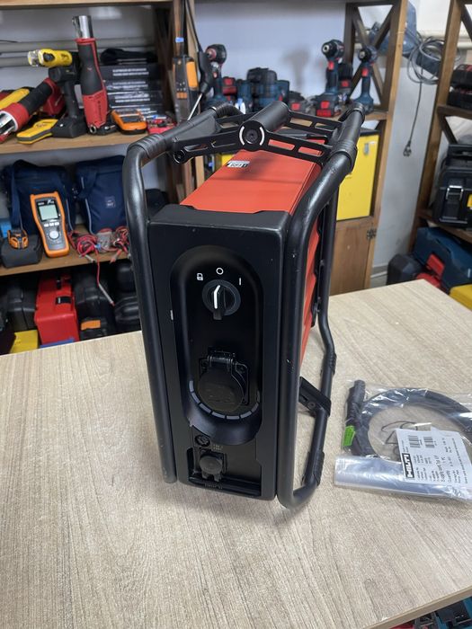 Hilti B3600 / мобільна електростанція Хілті 2.1 кВт