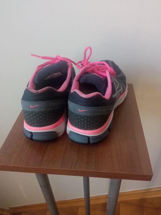 Buty sportowe Nike 38,5