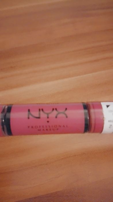 Pomadka matowa firmy NYX