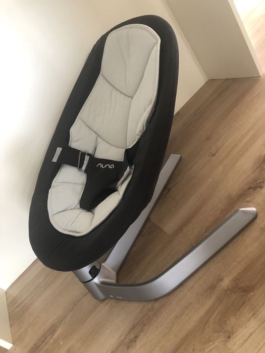 Espreguiçadeira/ baloiço bebês