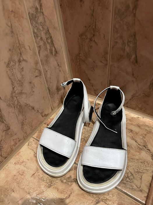 босоніжки, жіноче взуття