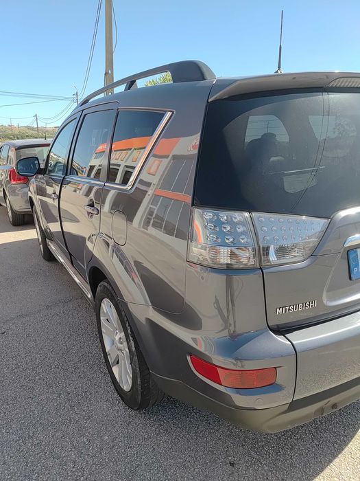 Vendo Mitsubichi Outlander 2.2 DI-D 177cv 5+2lugares