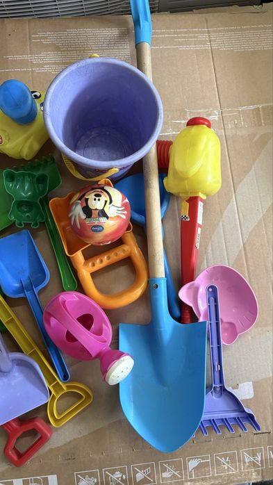 Pack Brinquedos de Praia p/ Criança | Baldes, Pás, Formas e Moinho