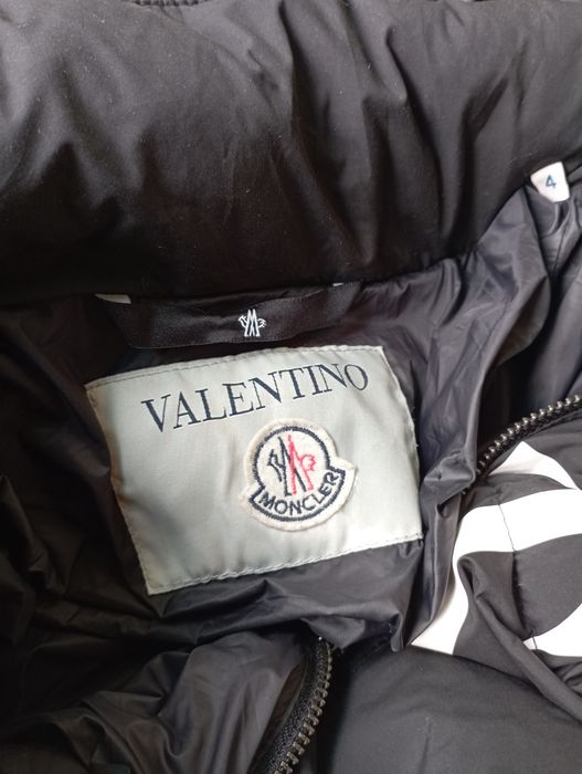 Пуховик Moncler/Valentino (можно обмен на ПК,ноут, телефон либо ваши варианты)