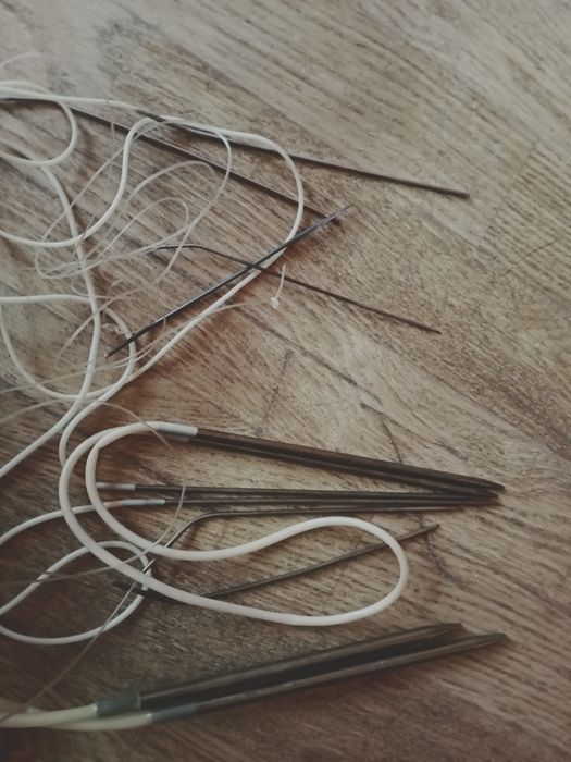 Спиці для в'язання.