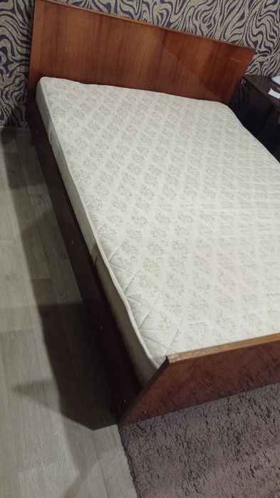 Ортопедичний матрас з ліжком