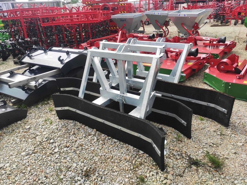 Zgarniacz obornika śniegu sztywny hydrauliczny OCYNKOWANY