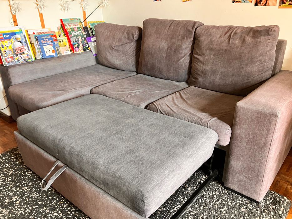 Sofá cama com chaise-long