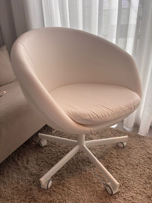 Vendo cadeira SKRUVSTA do IKEA
Como nova