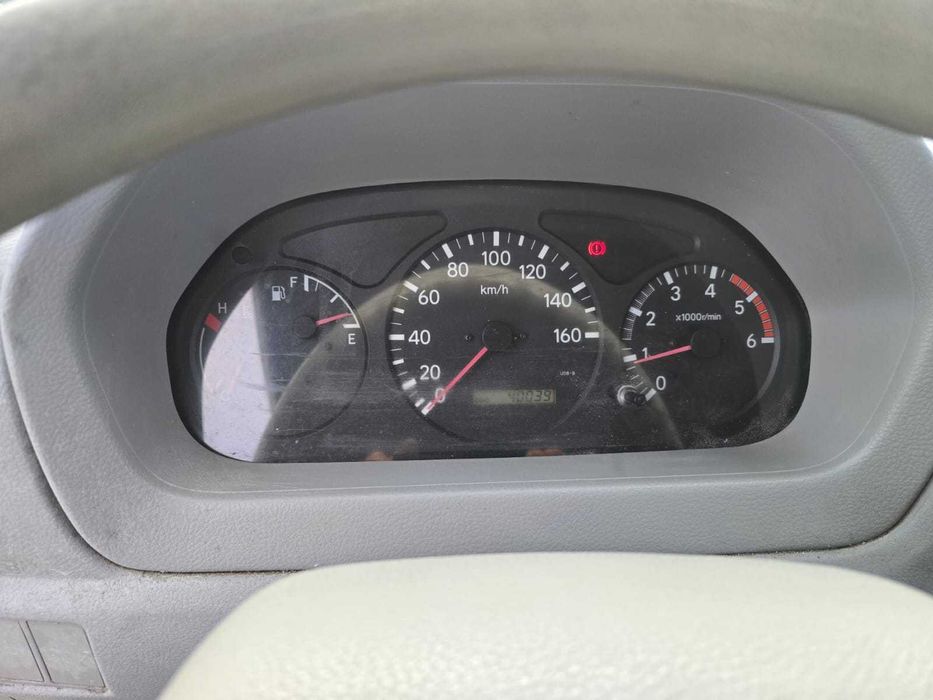 Toyota Dyna Carrinha com caixa aberta