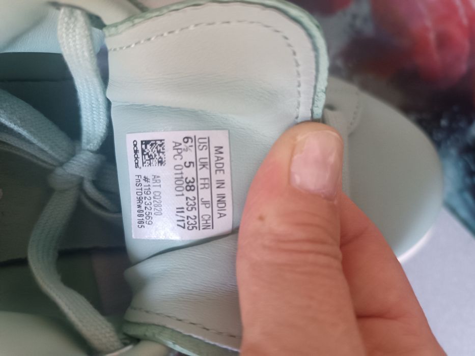 Buty damskie Adidas 38-skóra naturalna. Stan bdb