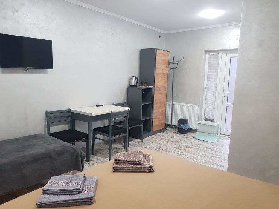 Оренда житла (кімнати/будинок)подобово Берегово