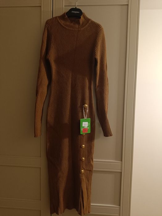 Sukienka zimowa ze stójką 38/40