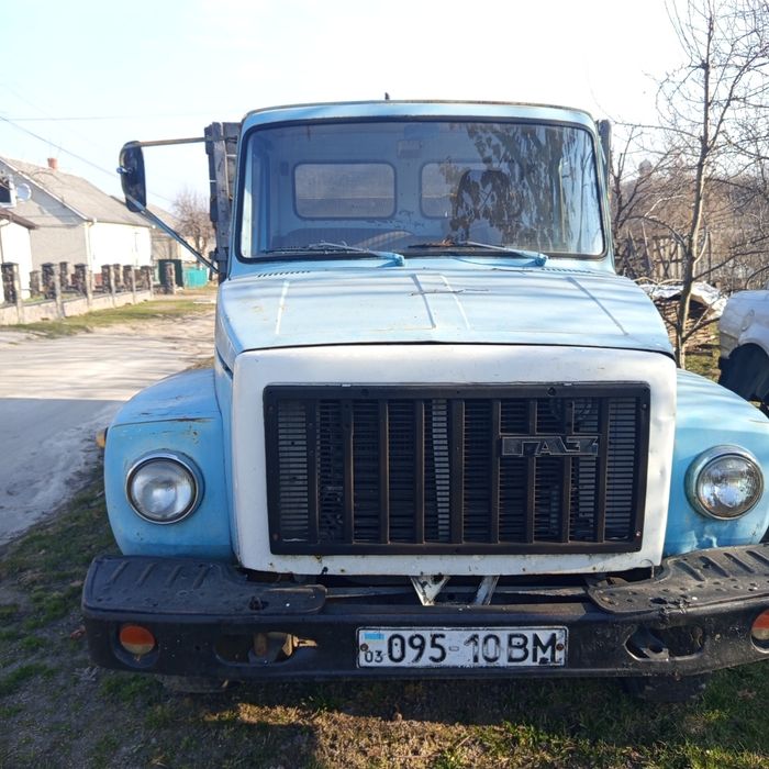 Автомобіль САЗ 3507